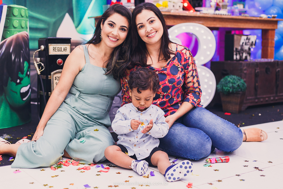 FESTA DE IRMÃOS, EM SERRA ES, FOTOGRAFIA DE FESTA INFANTIL EM VITÓRIA ES, FESTA DE 2 IRMÃOS COM IDADES DIFERENTES, TASSILA COSTA FOTOGRAFIA, TEMA SUPER HERÓI