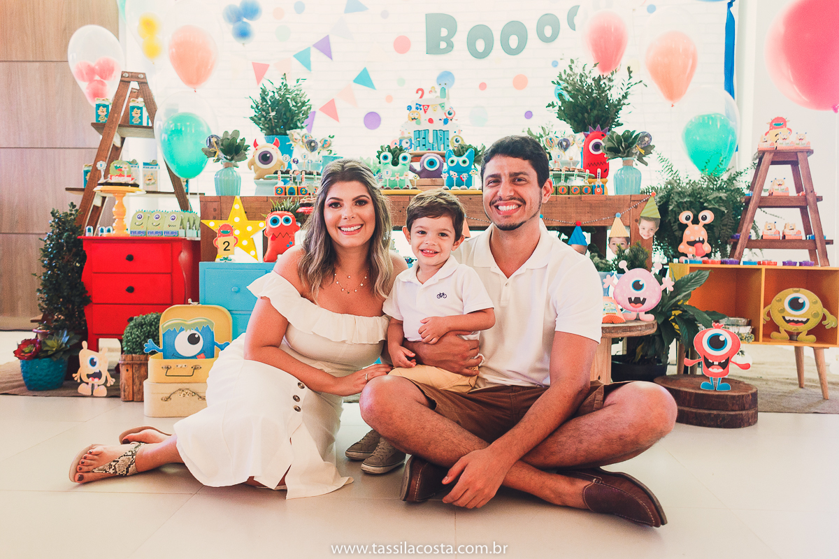 aniversário de criança, festa linda para o Felipe 2 anos, vovó preparou toda a decoração, decoração no tema Monstrinhos, fotografia de festa infantil em Vitória, melhor fotógrafa de festa infantil em Vitória ES, fazendo minha festa em Vitória, 