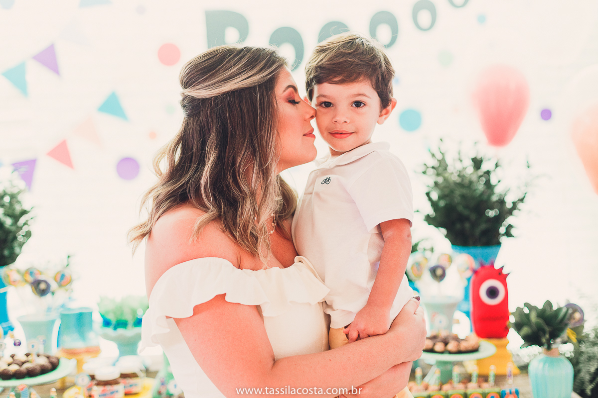 aniversário de criança, festa linda para o Felipe 2 anos, vovó preparou toda a decoração, decoração no tema Monstrinhos, fotografia de festa infantil em Vitória, melhor fotógrafa de festa infantil em Vitória ES, fazendo minha festa em Vitória, 