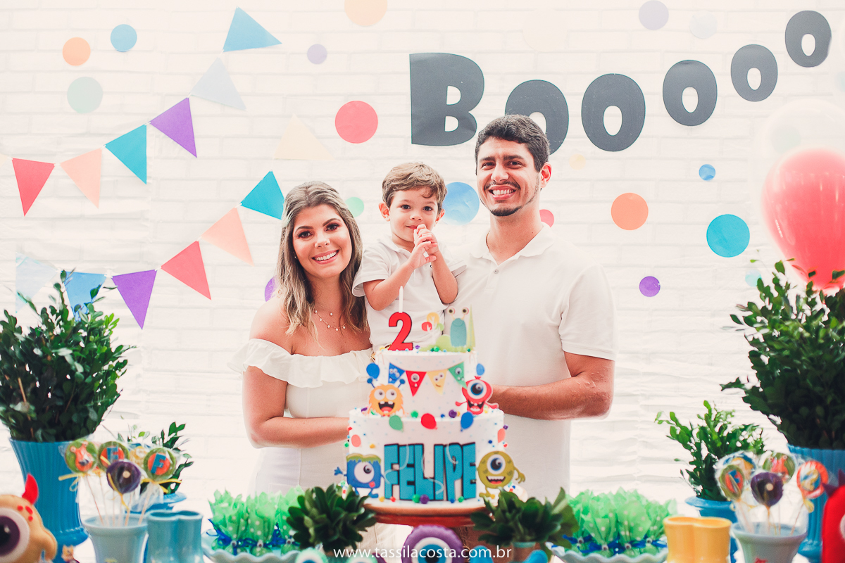 aniversário de criança, festa linda para o Felipe 2 anos, vovó preparou toda a decoração, decoração no tema Monstrinhos, fotografia de festa infantil em Vitória, melhor fotógrafa de festa infantil em Vitória ES, fazendo minha festa em Vitória, 