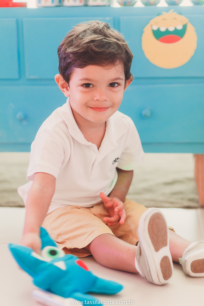 aniversário de criança, festa linda para o Felipe 2 anos, vovó preparou toda a decoração, decoração no tema Monstrinhos, fotografia de festa infantil em Vitória, melhor fotógrafa de festa infantil em Vitória ES, fazendo minha festa em Vitória, 