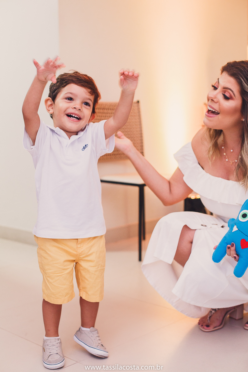 aniversário de criança, festa linda para o Felipe 2 anos, vovó preparou toda a decoração, decoração no tema Monstrinhos, fotografia de festa infantil em Vitória, melhor fotógrafa de festa infantil em Vitória ES, fazendo minha festa em Vitória, 