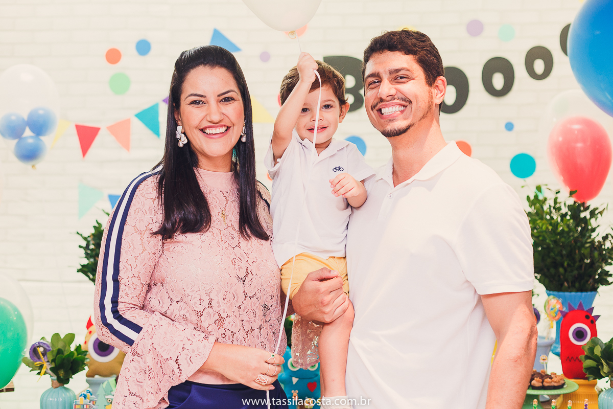 aniversário de criança, festa linda para o Felipe 2 anos, vovó preparou toda a decoração, decoração no tema Monstrinhos, fotografia de festa infantil em Vitória, melhor fotógrafa de festa infantil em Vitória ES, fazendo minha festa em Vitória, 
