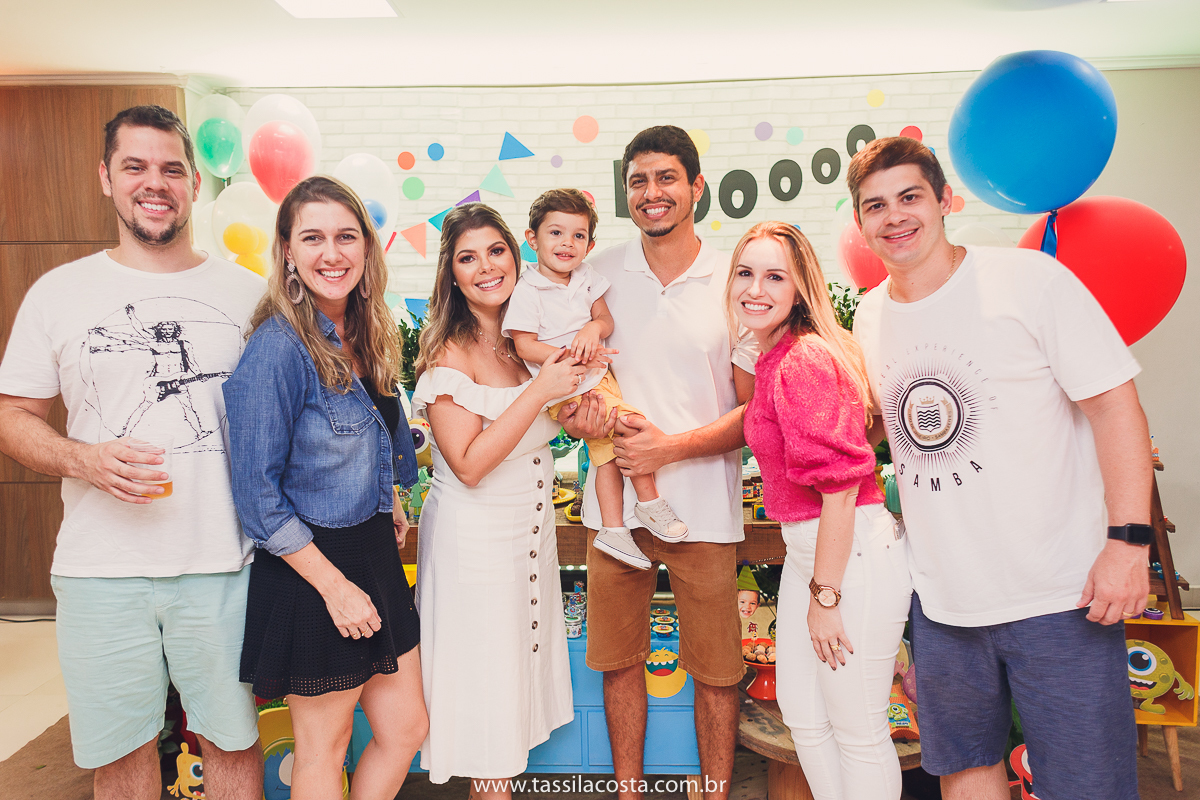 aniversário de criança, festa linda para o Felipe 2 anos, vovó preparou toda a decoração, decoração no tema Monstrinhos, fotografia de festa infantil em Vitória, melhor fotógrafa de festa infantil em Vitória ES, fazendo minha festa em Vitória, 
