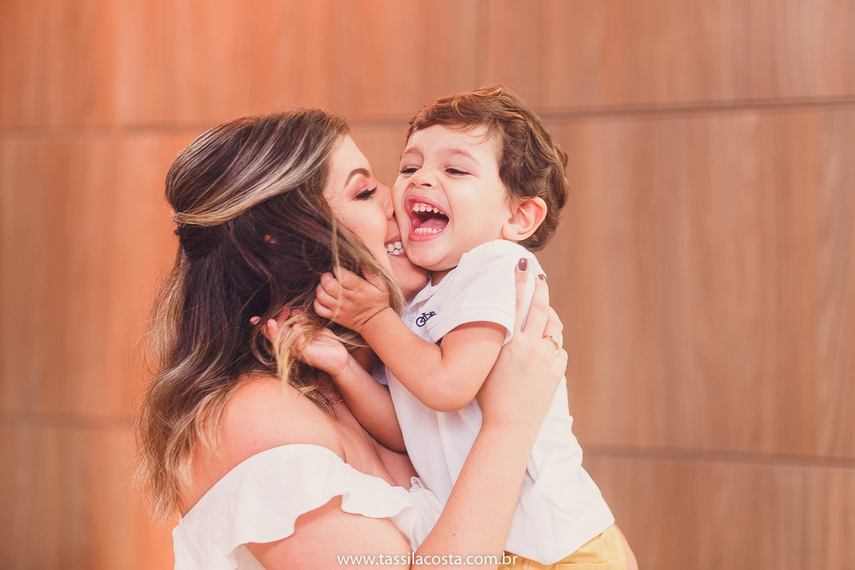 aniversário de criança, festa linda para o Felipe 2 anos, vovó preparou toda a decoração, decoração no tema Monstrinhos, fotografia de festa infantil em Vitória, melhor fotógrafa de festa infantil em Vitória ES, fazendo minha festa em Vitória, 