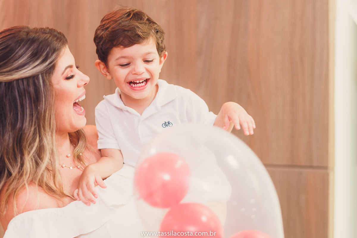 aniversário de criança, festa linda para o Felipe 2 anos, vovó preparou toda a decoração, decoração no tema Monstrinhos, fotografia de festa infantil em Vitória, melhor fotógrafa de festa infantil em Vitória ES, fazendo minha festa em Vitória, 