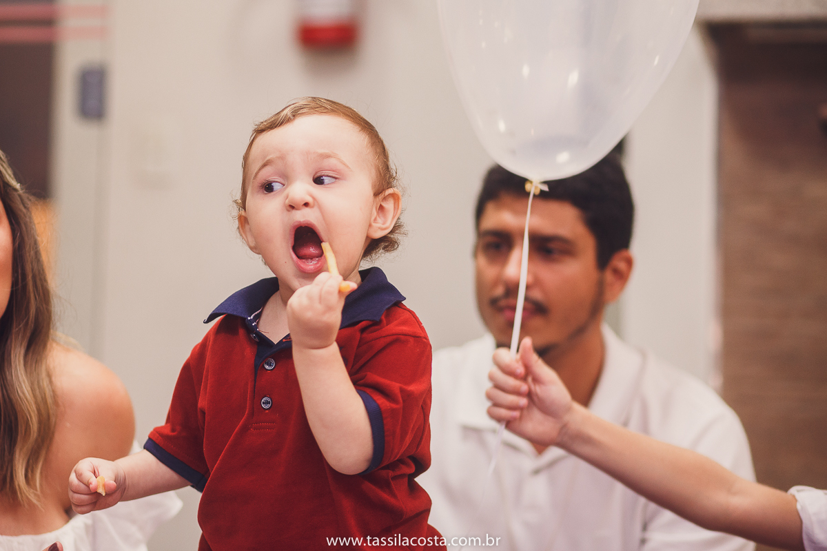 aniversário de criança, festa linda para o Felipe 2 anos, vovó preparou toda a decoração, decoração no tema Monstrinhos, fotografia de festa infantil em Vitória, melhor fotógrafa de festa infantil em Vitória ES, fazendo minha festa em Vitória, 