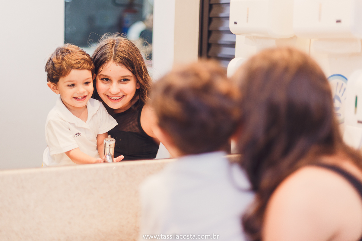 aniversário de criança, festa linda para o Felipe 2 anos, vovó preparou toda a decoração, decoração no tema Monstrinhos, fotografia de festa infantil em Vitória, melhor fotógrafa de festa infantil em Vitória ES, fazendo minha festa em Vitória, 