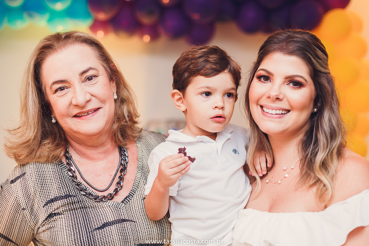 aniversário de criança, festa linda para o Felipe 2 anos, vovó preparou toda a decoração, decoração no tema Monstrinhos, fotografia de festa infantil em Vitória, melhor fotógrafa de festa infantil em Vitória ES, fazendo minha festa em Vitória, 