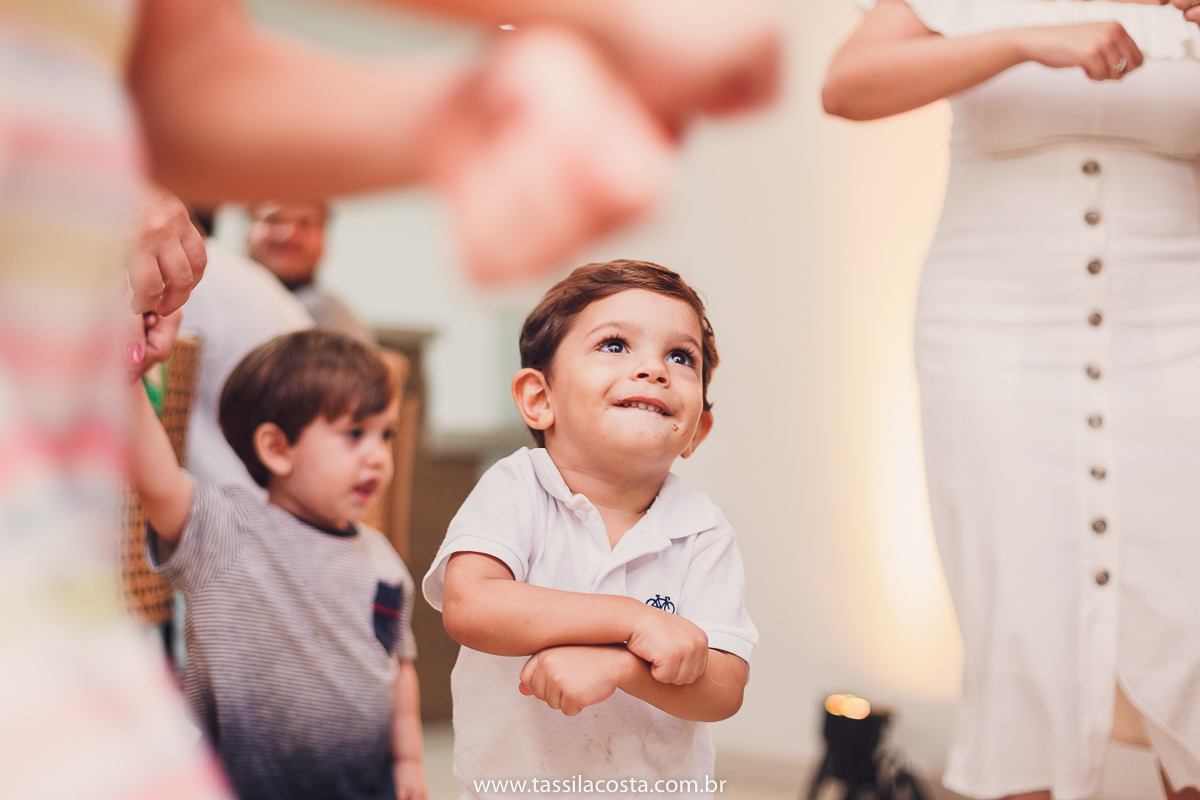 aniversário de criança, festa linda para o Felipe 2 anos, vovó preparou toda a decoração, decoração no tema Monstrinhos, fotografia de festa infantil em Vitória, melhor fotógrafa de festa infantil em Vitória ES, fazendo minha festa em Vitória, 
