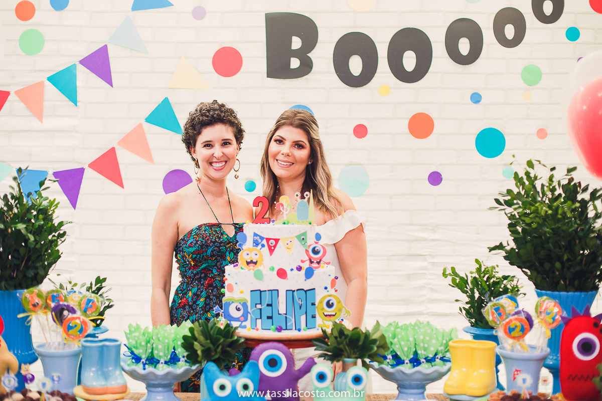 aniversário de criança, festa linda para o Felipe 2 anos, vovó preparou toda a decoração, decoração no tema Monstrinhos, fotografia de festa infantil em Vitória, melhor fotógrafa de festa infantil em Vitória ES, fazendo minha festa em Vitória, 