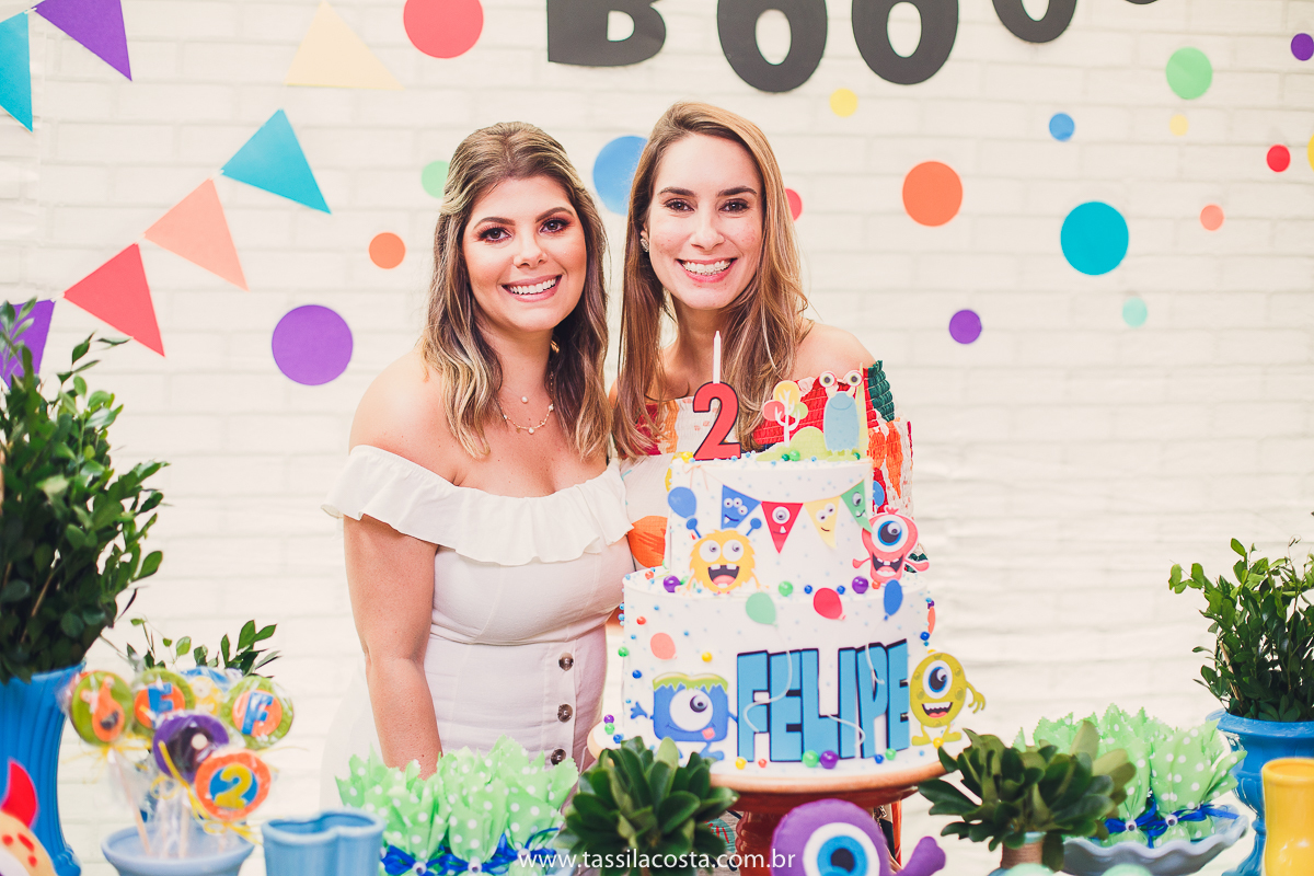aniversário de criança, festa linda para o Felipe 2 anos, vovó preparou toda a decoração, decoração no tema Monstrinhos, fotografia de festa infantil em Vitória, melhor fotógrafa de festa infantil em Vitória ES, fazendo minha festa em Vitória, 