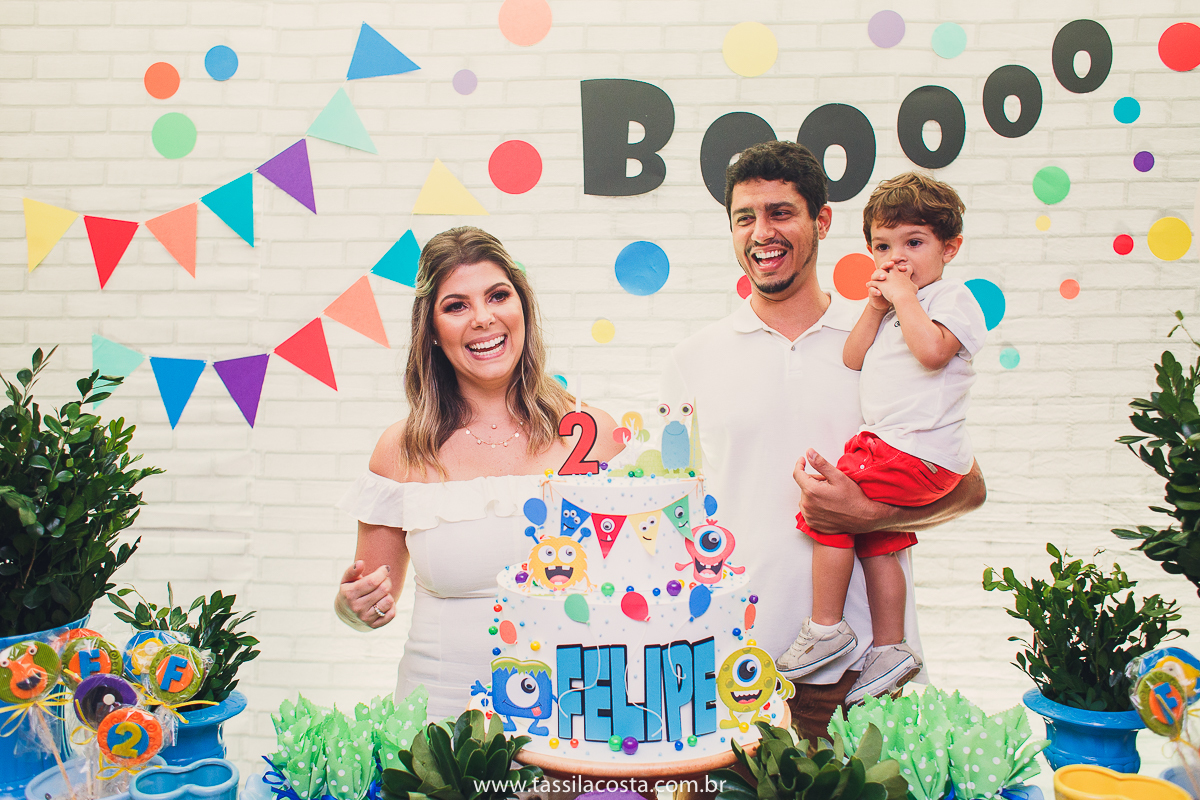 aniversário de criança, festa linda para o Felipe 2 anos, vovó preparou toda a decoração, decoração no tema Monstrinhos, fotografia de festa infantil em Vitória, melhor fotógrafa de festa infantil em Vitória ES, fazendo minha festa em Vitória, 