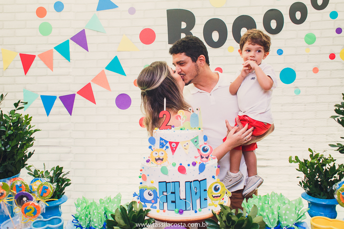 aniversário de criança, festa linda para o Felipe 2 anos, vovó preparou toda a decoração, decoração no tema Monstrinhos, fotografia de festa infantil em Vitória, melhor fotógrafa de festa infantil em Vitória ES, fazendo minha festa em Vitória, 