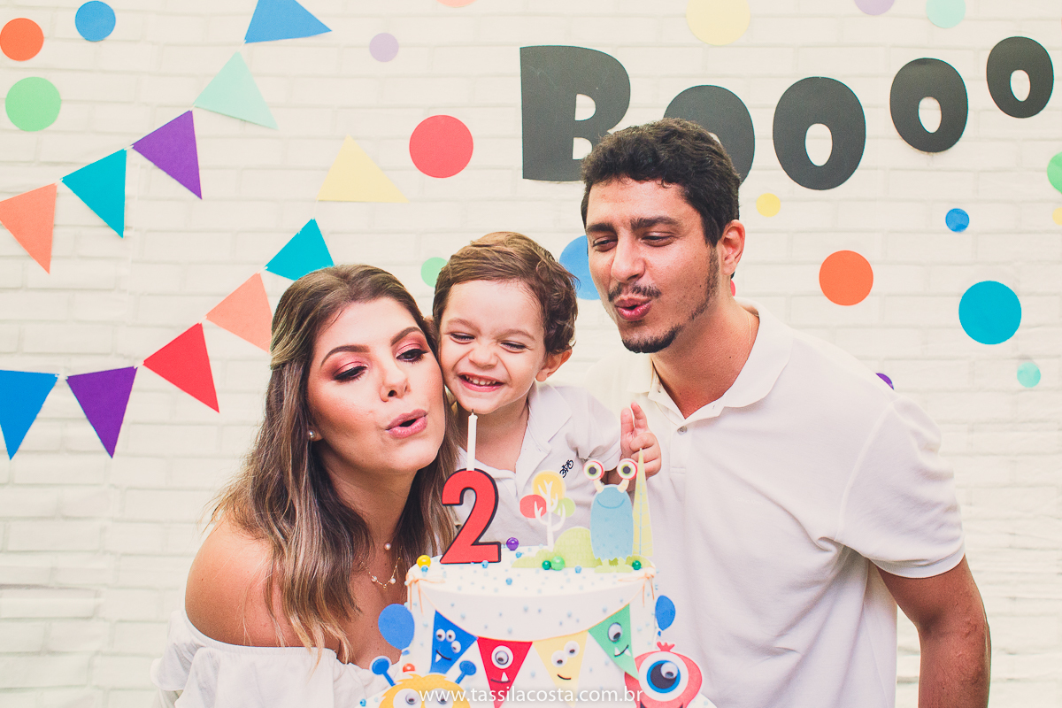 aniversário de criança, festa linda para o Felipe 2 anos, vovó preparou toda a decoração, decoração no tema Monstrinhos, fotografia de festa infantil em Vitória, melhor fotógrafa de festa infantil em Vitória ES, fazendo minha festa em Vitória, 