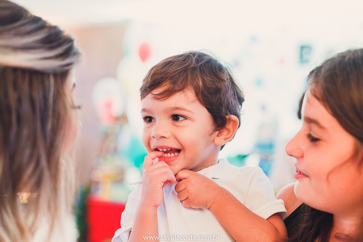 aniversário de criança, festa linda para o Felipe 2 anos, vovó preparou toda a decoração, decoração no tema Monstrinhos, fotografia de festa infantil em Vitória, melhor fotógrafa de festa infantil em Vitória ES, fazendo minha festa em Vitória, 