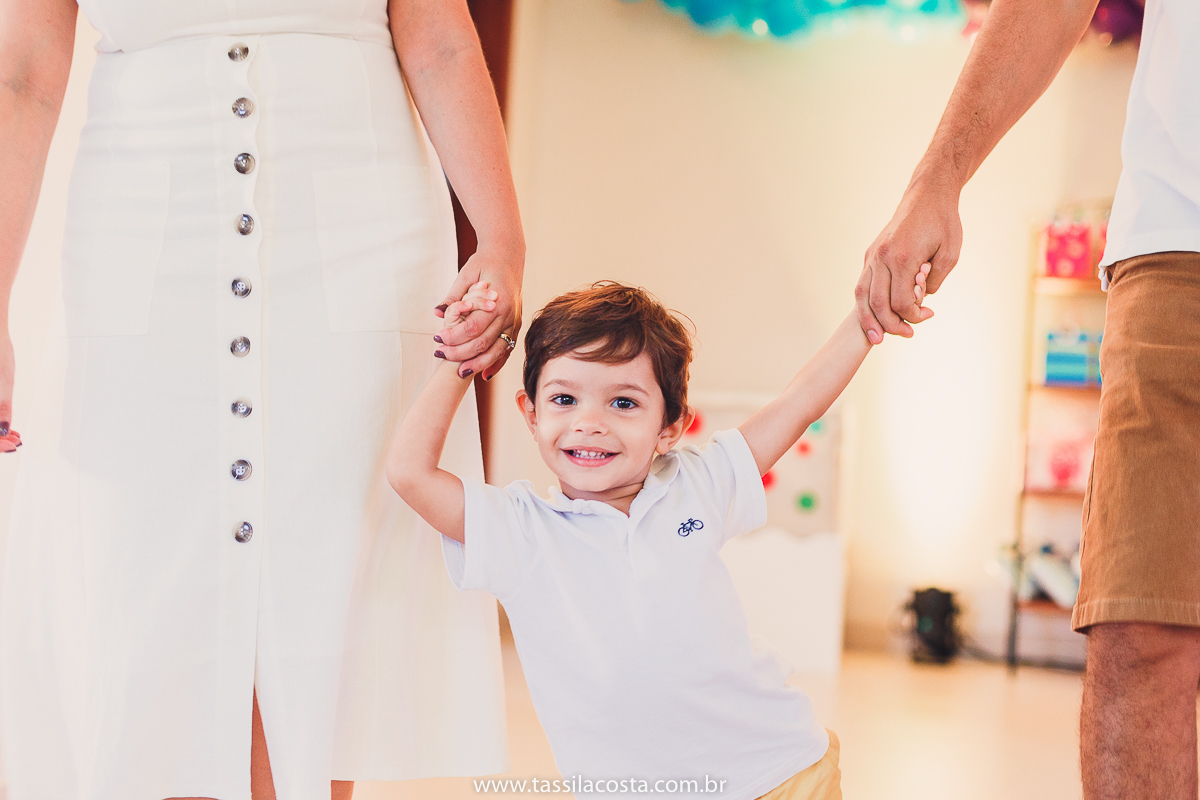 aniversário de criança, festa linda para o Felipe 2 anos, vovó preparou toda a decoração, decoração no tema Monstrinhos, fotografia de festa infantil em Vitória, melhor fotógrafa de festa infantil em Vitória ES, fazendo minha festa em Vitória, 