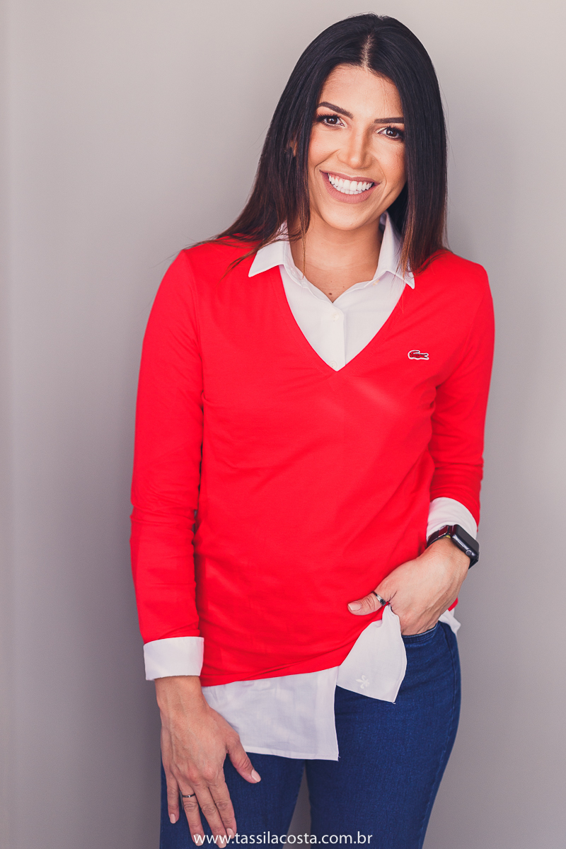 fotos profissionais, para atualização de portfólio, fotos para Linkedin, fotos em Vitória para atualizar site e Instagram, fotos de profissionais da área de marketing, professora de vendas