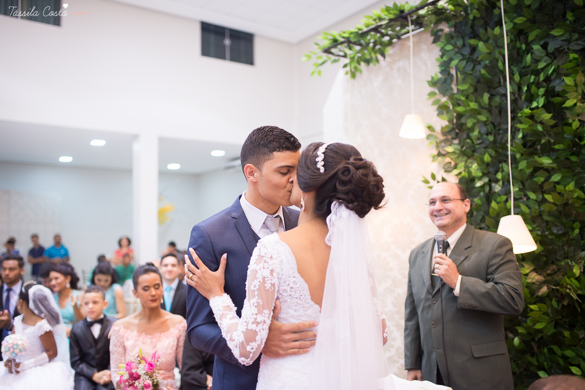 fotos em casamento, casando em vila velha, casando no espírito santo, culto da igreja batista, casamento lindo e cheio de emoções, fotografia de casamento