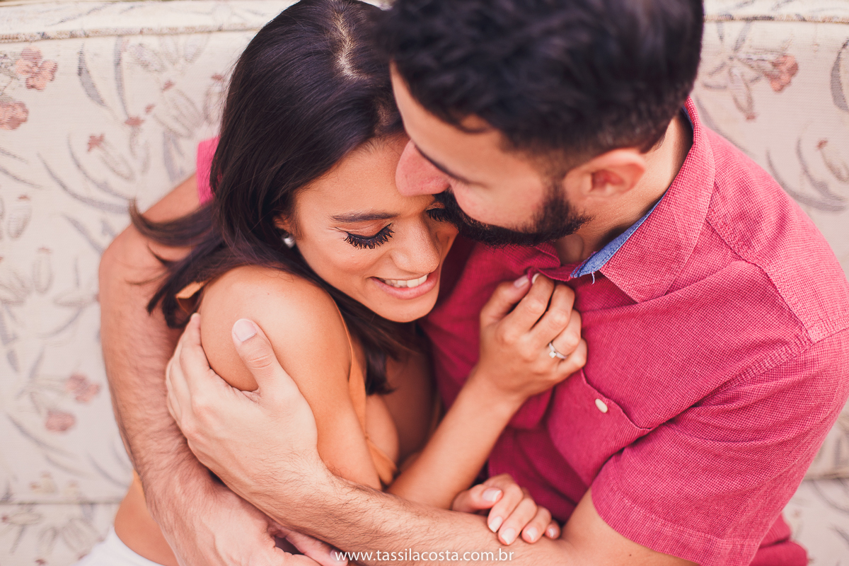 ensaio pré casamento, feito em Pedra Azul ES, fotos num dia frio em Pedra Azul, fotografamos no Restaurante Don Due em Pedra Azul e depois fizemos um Picnic em Pedra Azul, fotos lindas de um casal apaixonado, look para ensaio casal em Pedra Azul