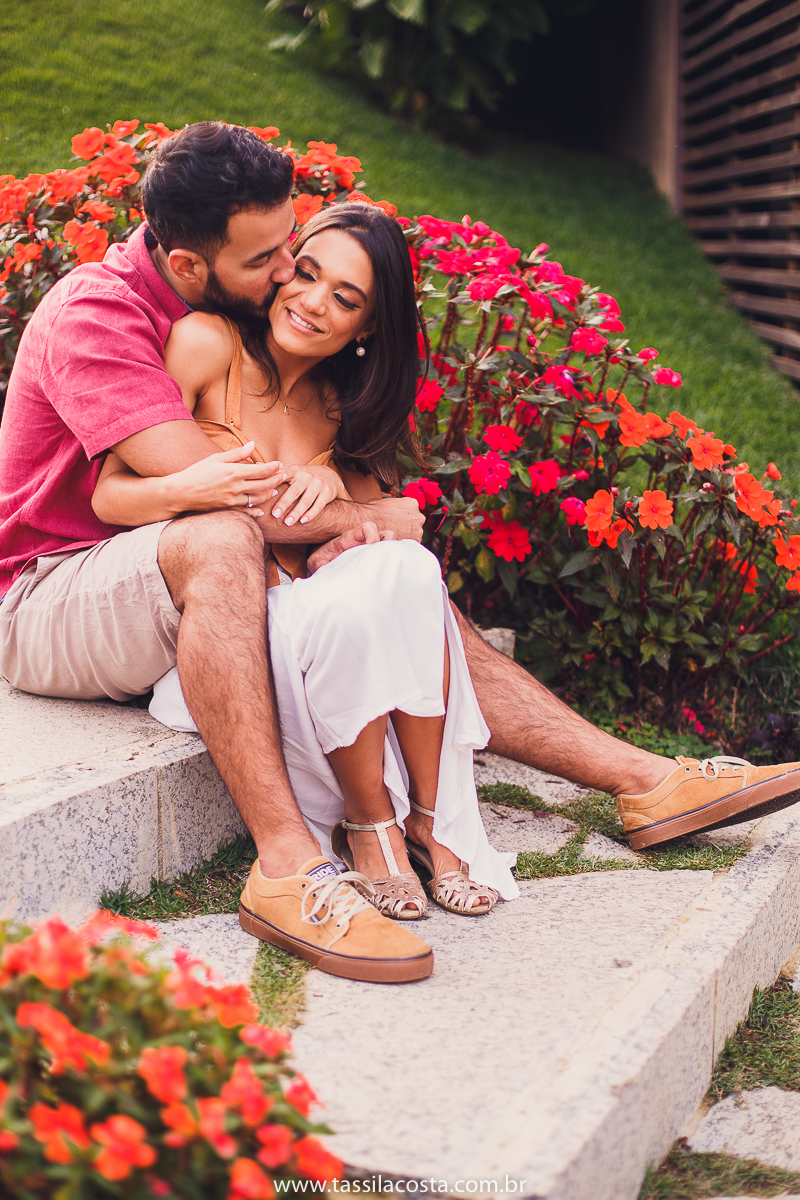 ensaio pré casamento, feito em Pedra Azul ES, fotos num dia frio em Pedra Azul, fotografamos no Restaurante Don Due em Pedra Azul e depois fizemos um Picnic em Pedra Azul, fotos lindas de um casal apaixonado, look para ensaio casal em Pedra Azul