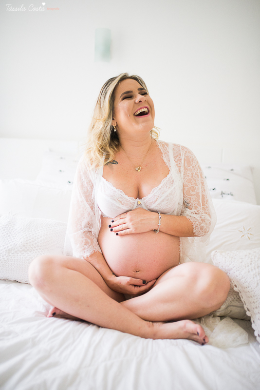 ensaio de gestante feito em casa, ju brandão, grávida linda, família abençoada e querida, amei fotografá-los, rapina do tacho vem aí, mãe de 3, fotos em vix es