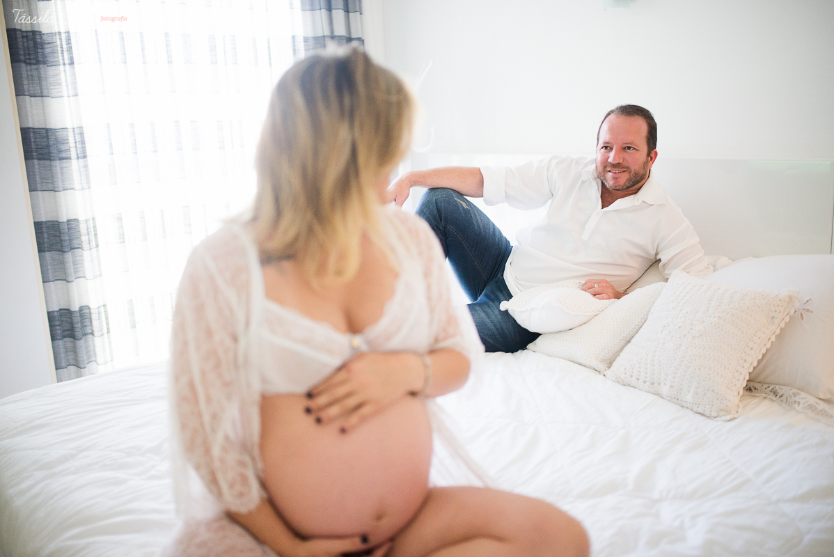 ensaio de gestante feito em casa, ju brandão, grávida linda, família abençoada e querida, amei fotografá-los, rapina do tacho vem aí, mãe de 3, fotos em vix es