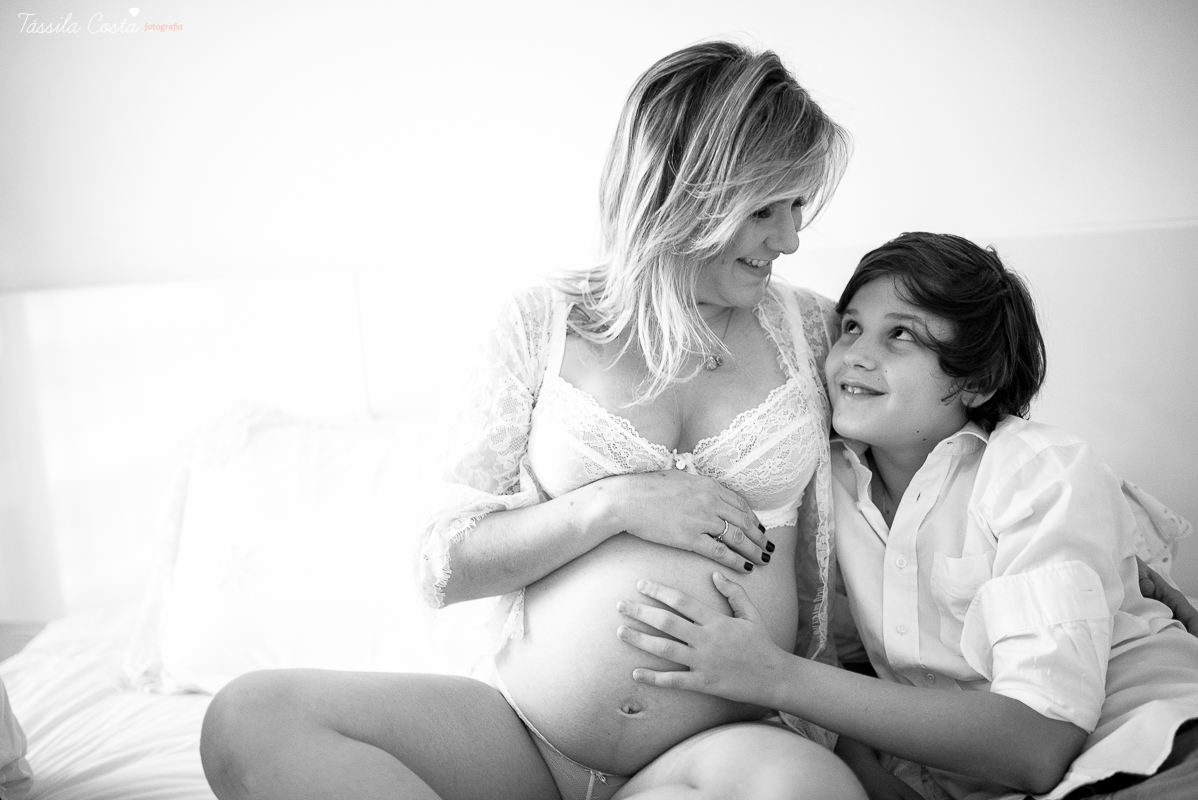 ensaio de gestante feito em casa, ju brandão, grávida linda, família abençoada e querida, amei fotografá-los, rapina do tacho vem aí, mãe de 3, fotos em vix es