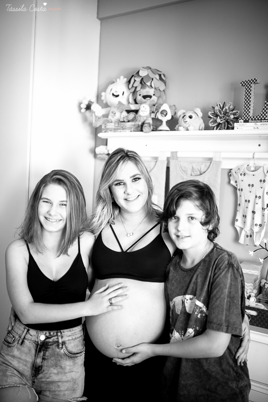 ensaio de gestante feito em casa, ju brandão, grávida linda, família abençoada e querida, amei fotografá-los, rapina do tacho vem aí, mãe de 3, fotos em vix es