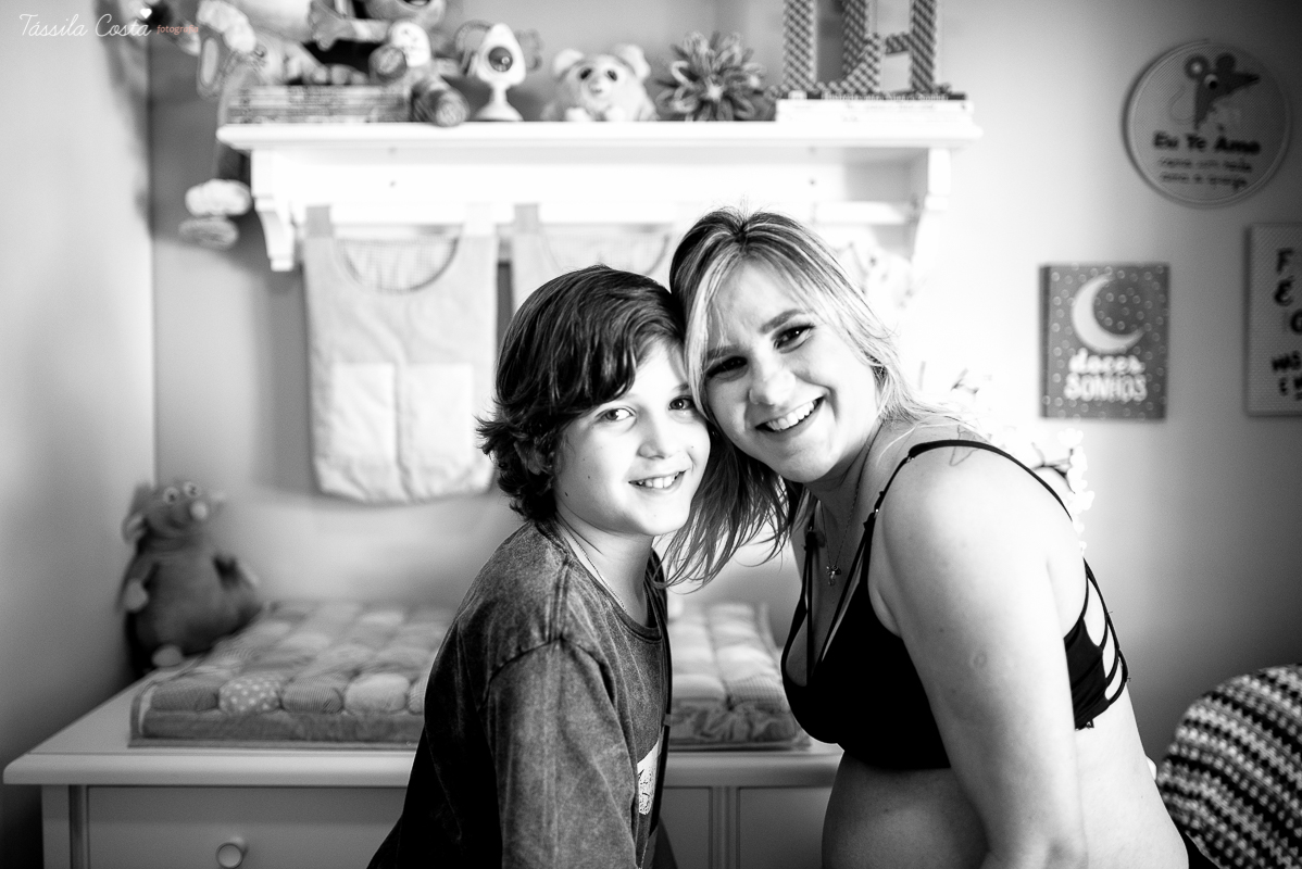 ensaio de gestante feito em casa, ju brandão, grávida linda, família abençoada e querida, amei fotografá-los, rapina do tacho vem aí, mãe de 3, fotos em vix es