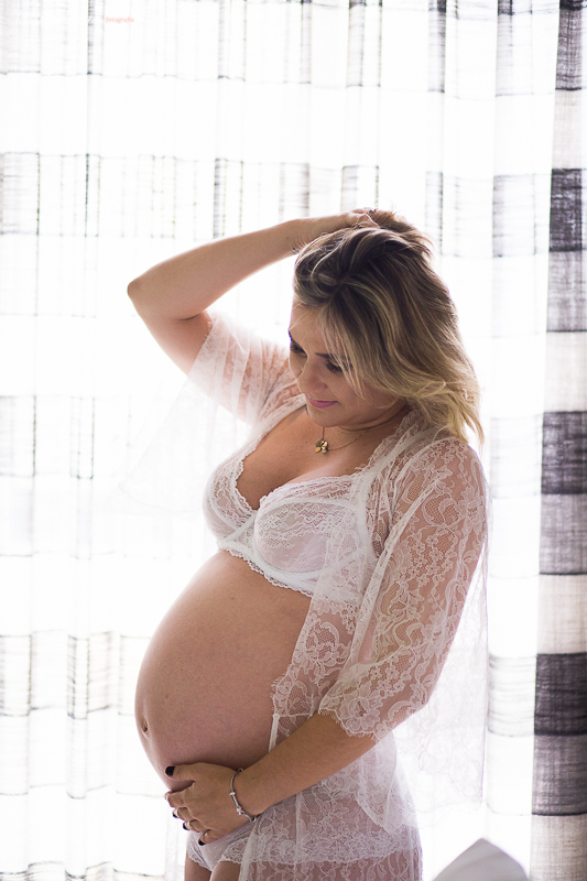 ensaio de gestante feito em casa, ju brandão, grávida linda, família abençoada e querida, amei fotografá-los, rapina do tacho vem aí, mãe de 3, fotos em vix es