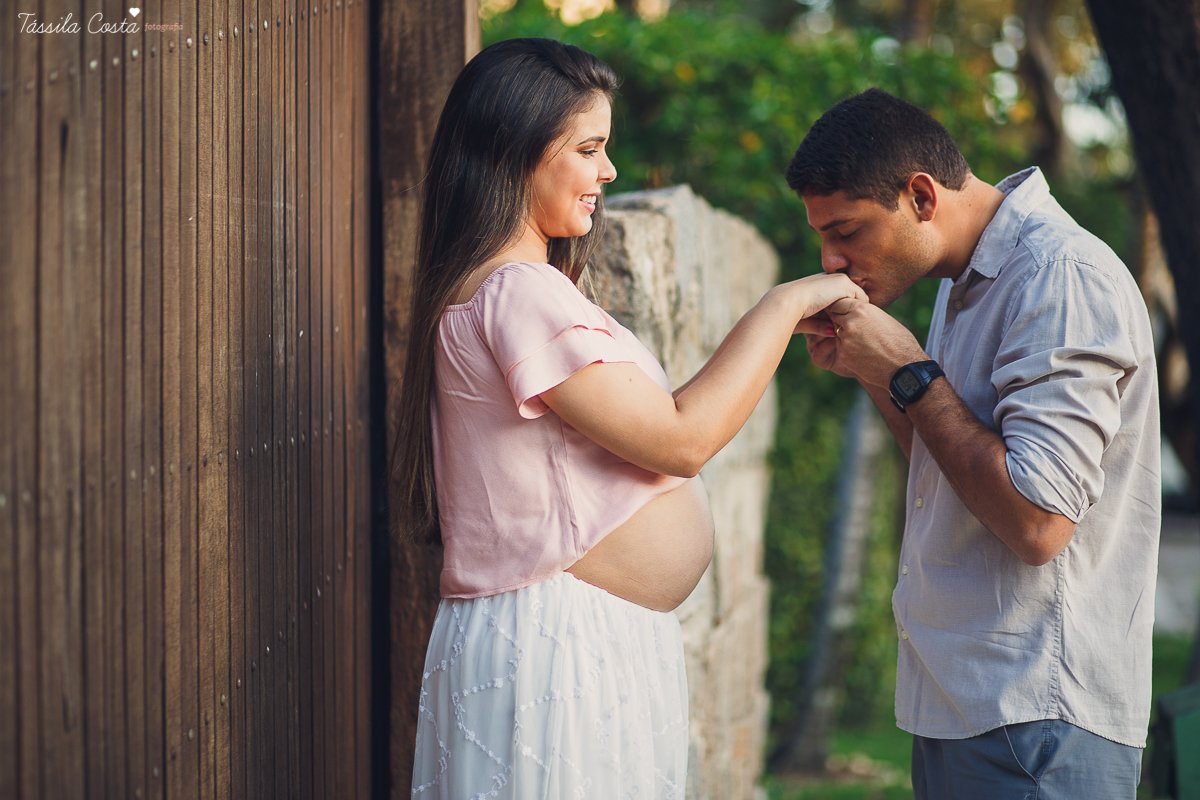 fotos de gestante, na ilha do frade, fotos lindas da gestante Karol e papai Leleco, com o irmãozinho Ruan, poses para fotos em família com irmão mais velho, mae de 2, vitória es