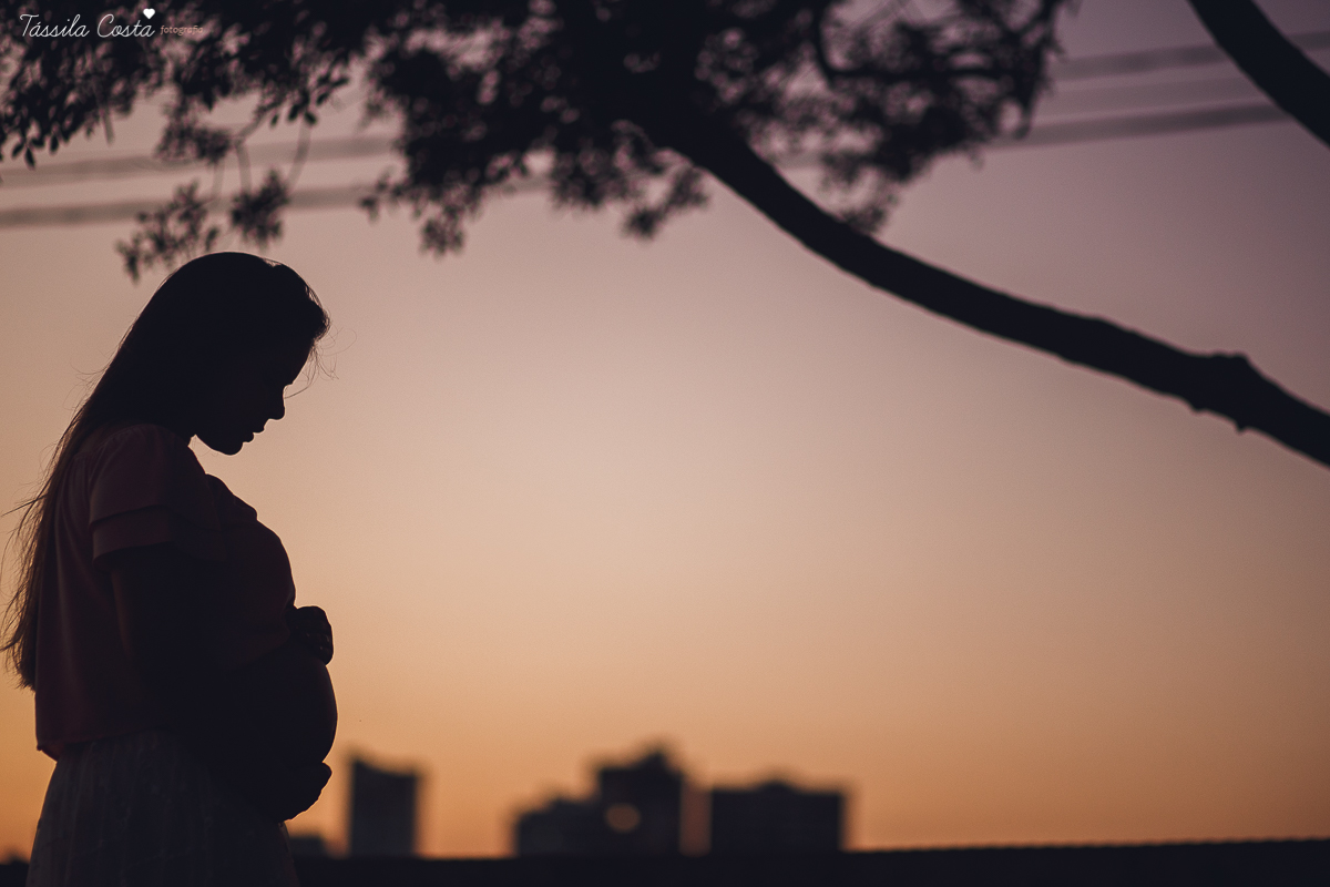 fotos de gestante, na ilha do frade, fotos lindas da gestante Karol e papai Leleco, com o irmãozinho Ruan, poses para fotos em família com irmão mais velho, mae de 2, vitória es