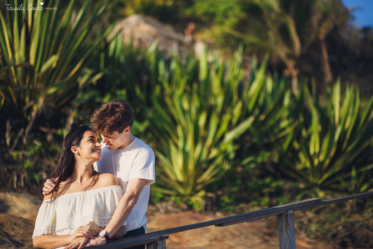 ensaio pré wedding em meio à natureza, noivos apaixonados, o casamento do ano, casamento de dia, casamento na praia, matara e allan, fotografia de tássila costa fotografia, dia lindo para fotos