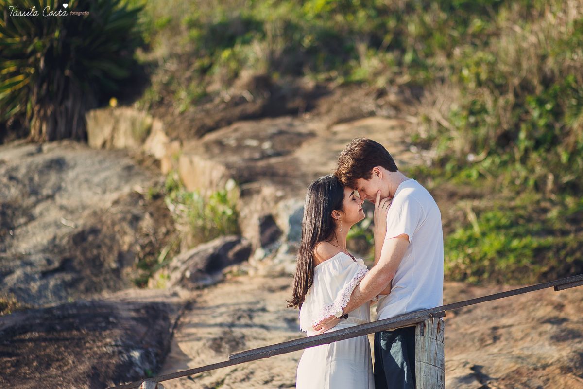 ensaio pré wedding em meio à natureza, noivos apaixonados, o casamento do ano, casamento de dia, casamento na praia, matara e allan, fotografia de tássila costa fotografia, dia lindo para fotos