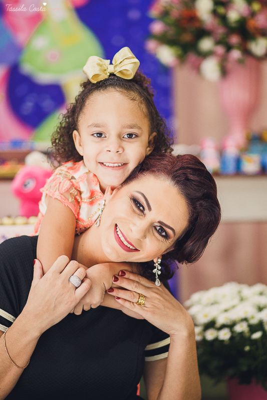 aniversário de 5 anos, da Gabriella, no cerimonial Ratimboom, em Campo Grande, Cariacica, cerimonial excelente para festa infantil, decoração de festa infantil super colorida