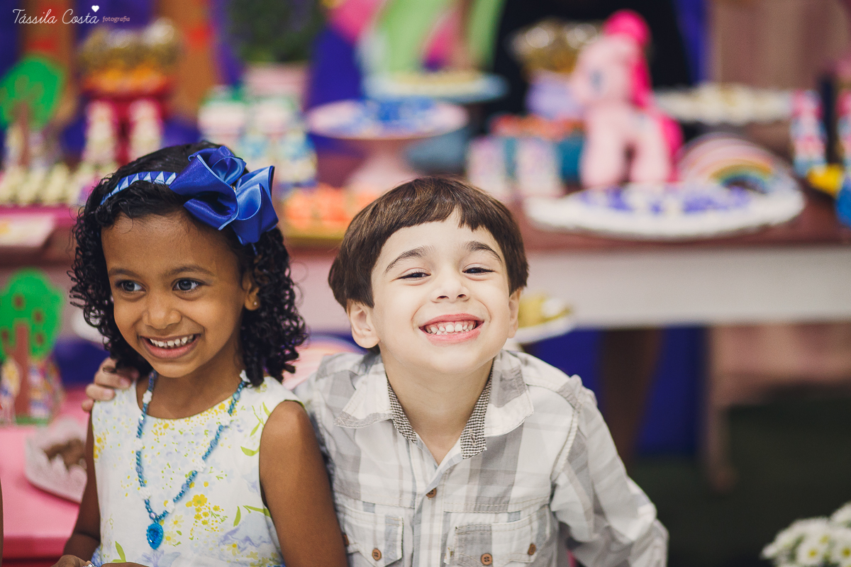 aniversário de 5 anos, da Gabriella, no cerimonial Ratimboom, em Campo Grande, Cariacica, cerimonial excelente para festa infantil, decoração de festa infantil super colorida