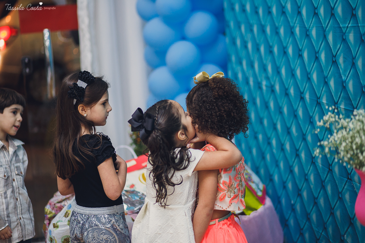 aniversário de 5 anos, da Gabriella, no cerimonial Ratimboom, em Campo Grande, Cariacica, cerimonial excelente para festa infantil, decoração de festa infantil super colorida