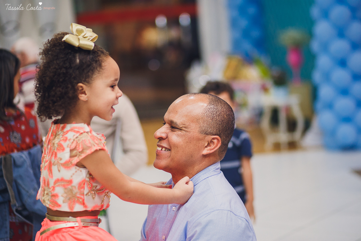 aniversário de 5 anos, da Gabriella, no cerimonial Ratimboom, em Campo Grande, Cariacica, cerimonial excelente para festa infantil, decoração de festa infantil super colorida