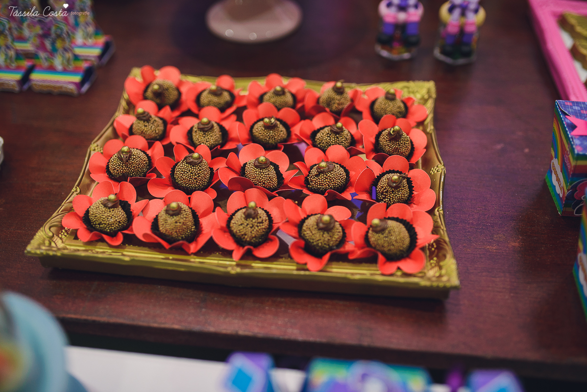 aniversário de 5 anos, da Gabriella, no cerimonial Ratimboom, em Campo Grande, Cariacica, cerimonial excelente para festa infantil, decoração de festa infantil super colorida