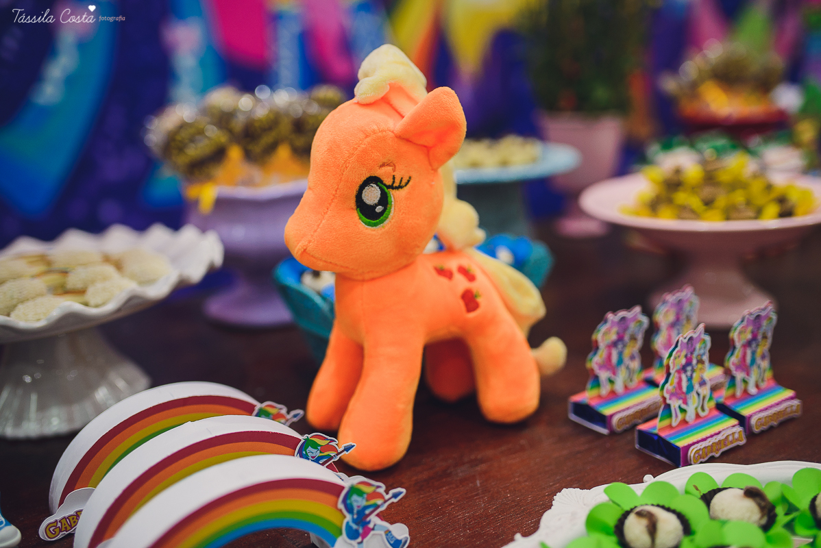 aniversário de 5 anos, da Gabriella, no cerimonial Ratimboom, em Campo Grande, Cariacica, cerimonial excelente para festa infantil, decoração de festa infantil super colorida