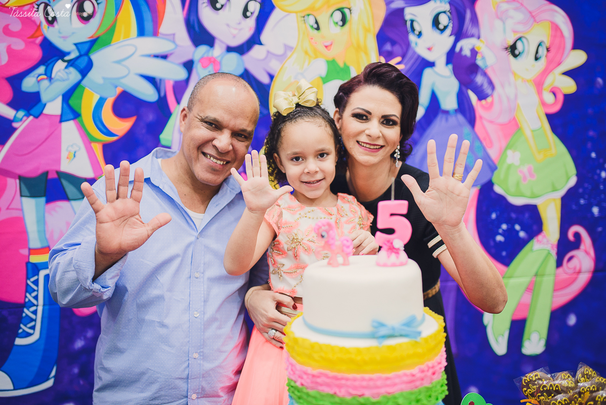 aniversário de 5 anos, da Gabriella, no cerimonial Ratimboom, em Campo Grande, Cariacica, cerimonial excelente para festa infantil, decoração de festa infantil super colorida