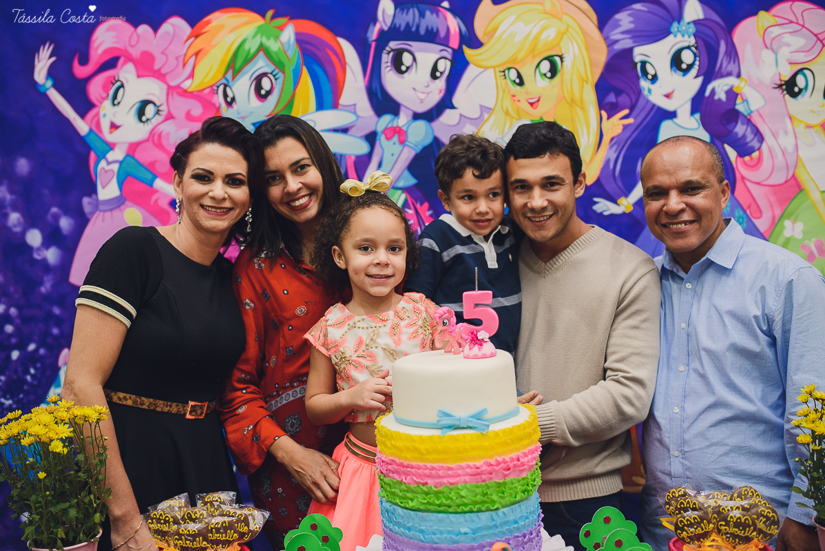 aniversário de 5 anos, da Gabriella, no cerimonial Ratimboom, em Campo Grande, Cariacica, cerimonial excelente para festa infantil, decoração de festa infantil super colorida