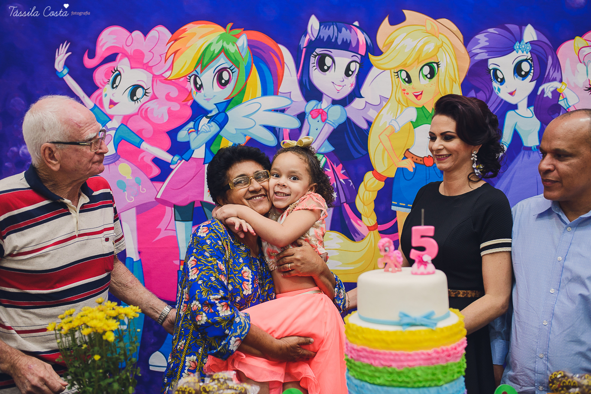 aniversário de 5 anos, da Gabriella, no cerimonial Ratimboom, em Campo Grande, Cariacica, cerimonial excelente para festa infantil, decoração de festa infantil super colorida