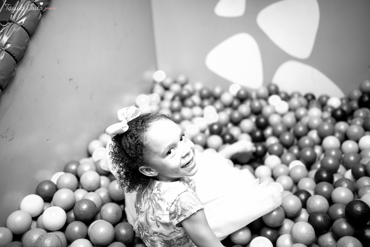 aniversário de 5 anos, da Gabriella, no cerimonial Ratimboom, em Campo Grande, Cariacica, cerimonial excelente para festa infantil, decoração de festa infantil super colorida