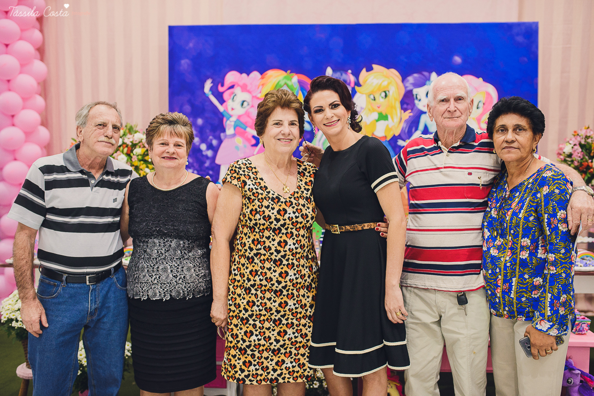 aniversário de 5 anos, da Gabriella, no cerimonial Ratimboom, em Campo Grande, Cariacica, cerimonial excelente para festa infantil, decoração de festa infantil super colorida