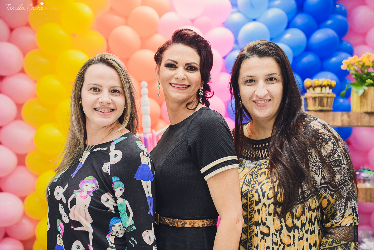 aniversário de 5 anos, da Gabriella, no cerimonial Ratimboom, em Campo Grande, Cariacica, cerimonial excelente para festa infantil, decoração de festa infantil super colorida