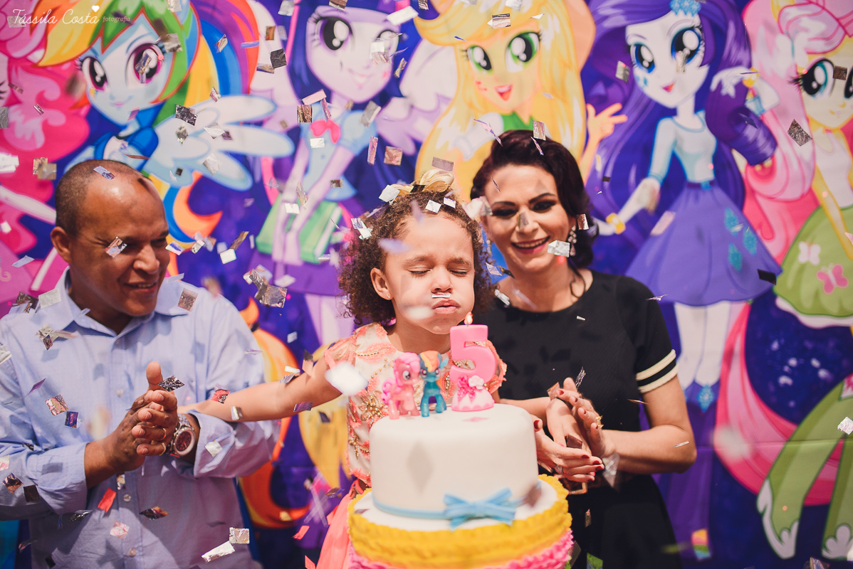 aniversário de 5 anos, da Gabriella, no cerimonial Ratimboom, em Campo Grande, Cariacica, cerimonial excelente para festa infantil, decoração de festa infantil super colorida