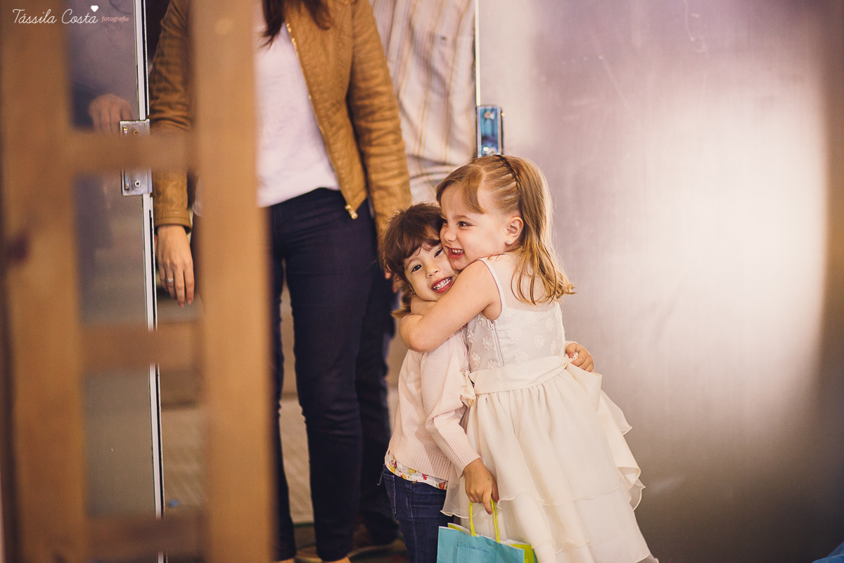 decoração no tema frozen, festa de 4 anos da Pietra, no cerimonial Pirlim Pim Pim, na pracinha de Jardim da Penha, festa de menina de 04 anos, tássila costa fotografia, festa de menina, vix es