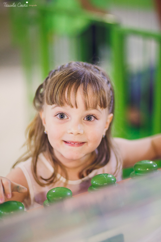 decoração no tema frozen, festa de 4 anos da Pietra, no cerimonial Pirlim Pim Pim, na pracinha de Jardim da Penha, festa de menina de 04 anos, tássila costa fotografia, festa de menina, vix es